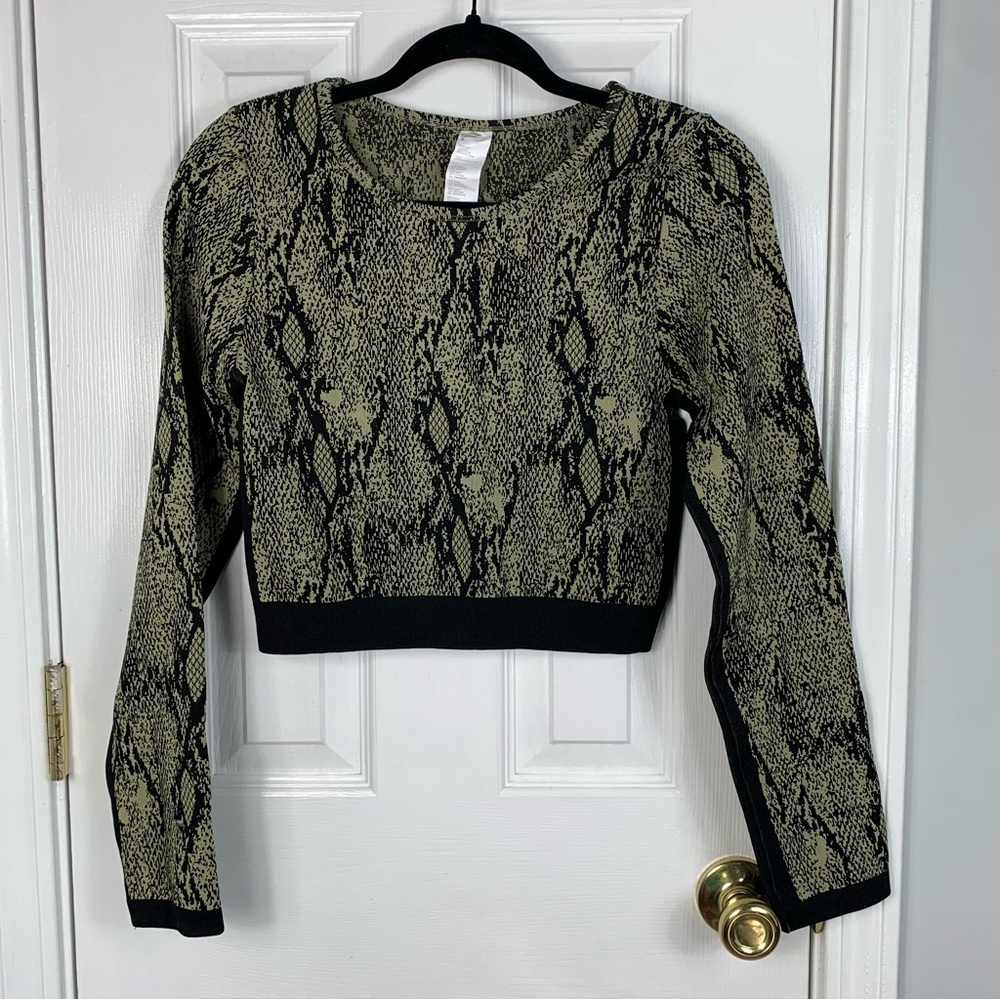 Fabletics Kamila Seamless Long Sleeve Top Size Large